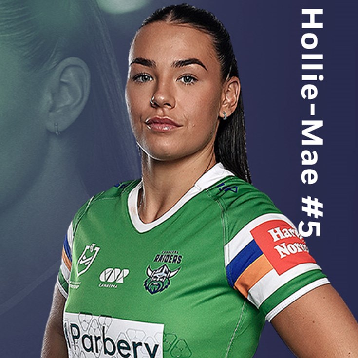 Hollie-Mae Dodd re-signs with the Raiders