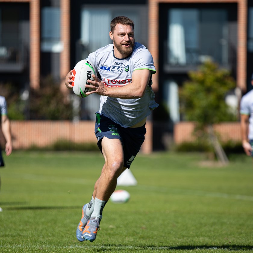 Captain's Run Gallery: Raiders v Dragons