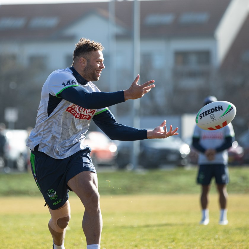 Captain's Run Gallery: Raiders v Dragons