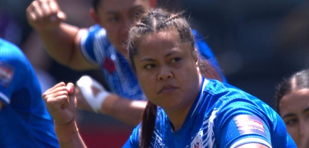 Fetu Samoa kick the day off with the Siva Tau