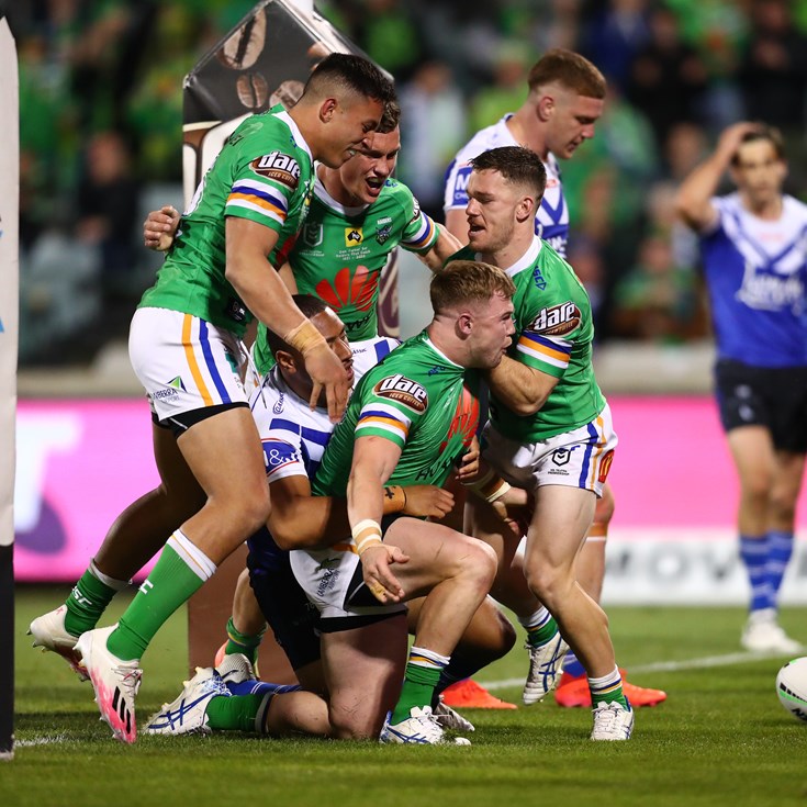 Match Gallery: Raiders v Bulldogs